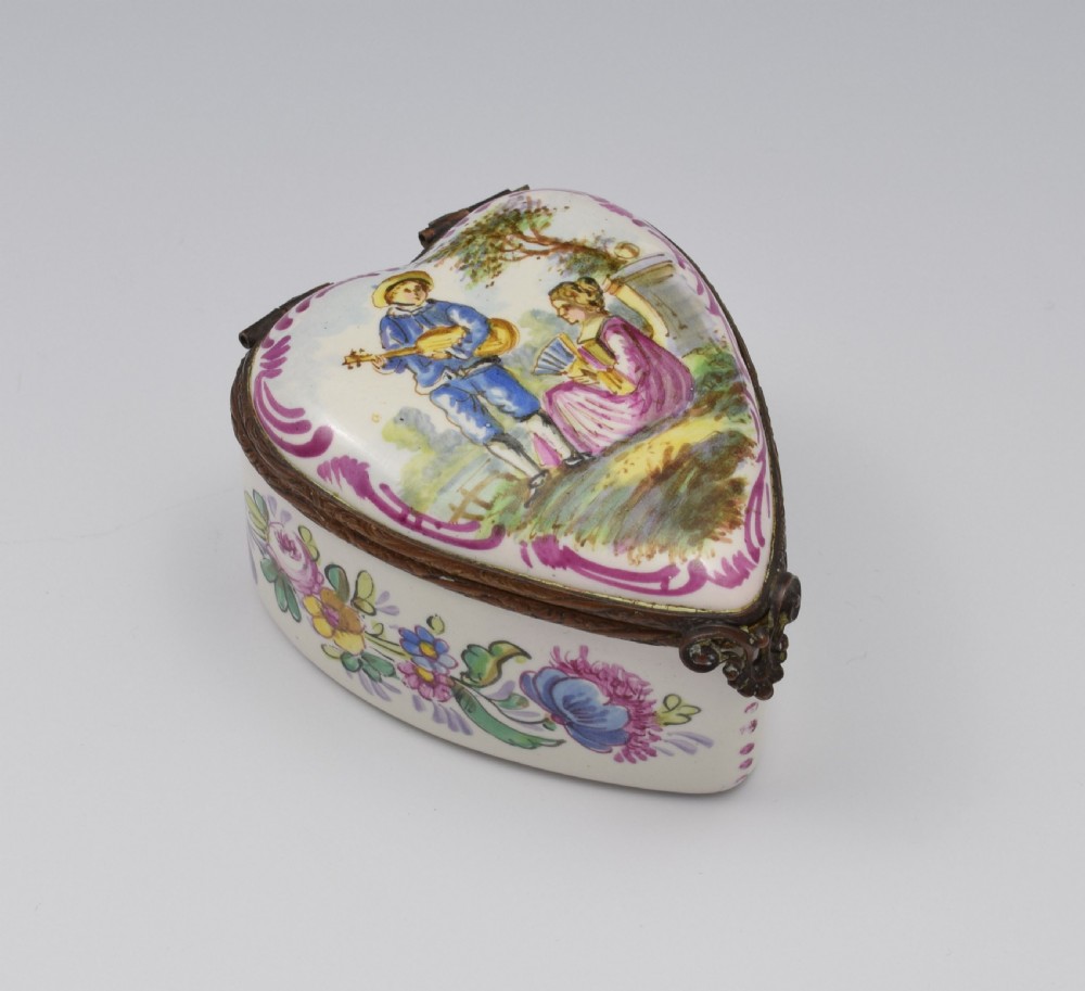 Pretty French Lille Enamel Heart Shape Trinket Jewellery Box View III