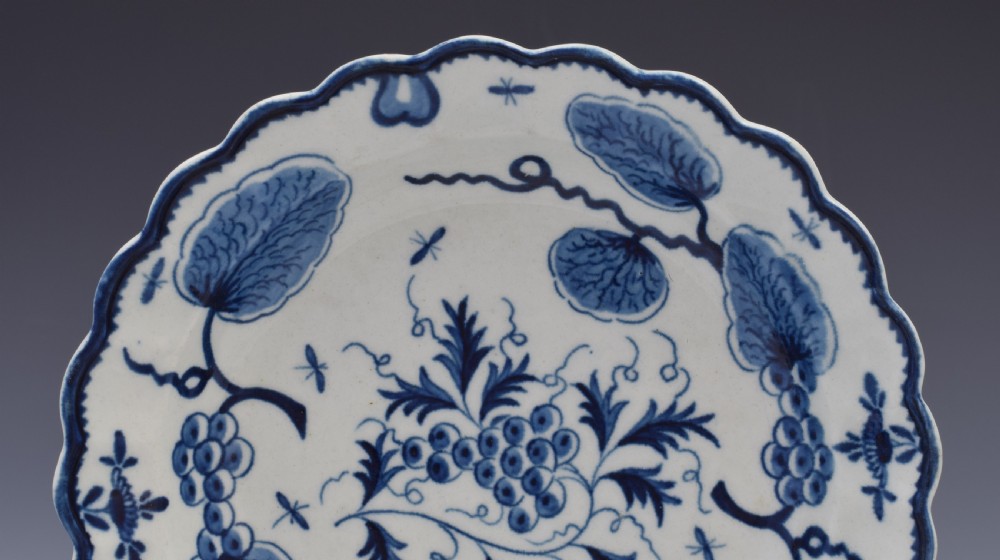First Period Worcester Porcelain Rubber Tree Plant Dessert Plate c.1775 View II