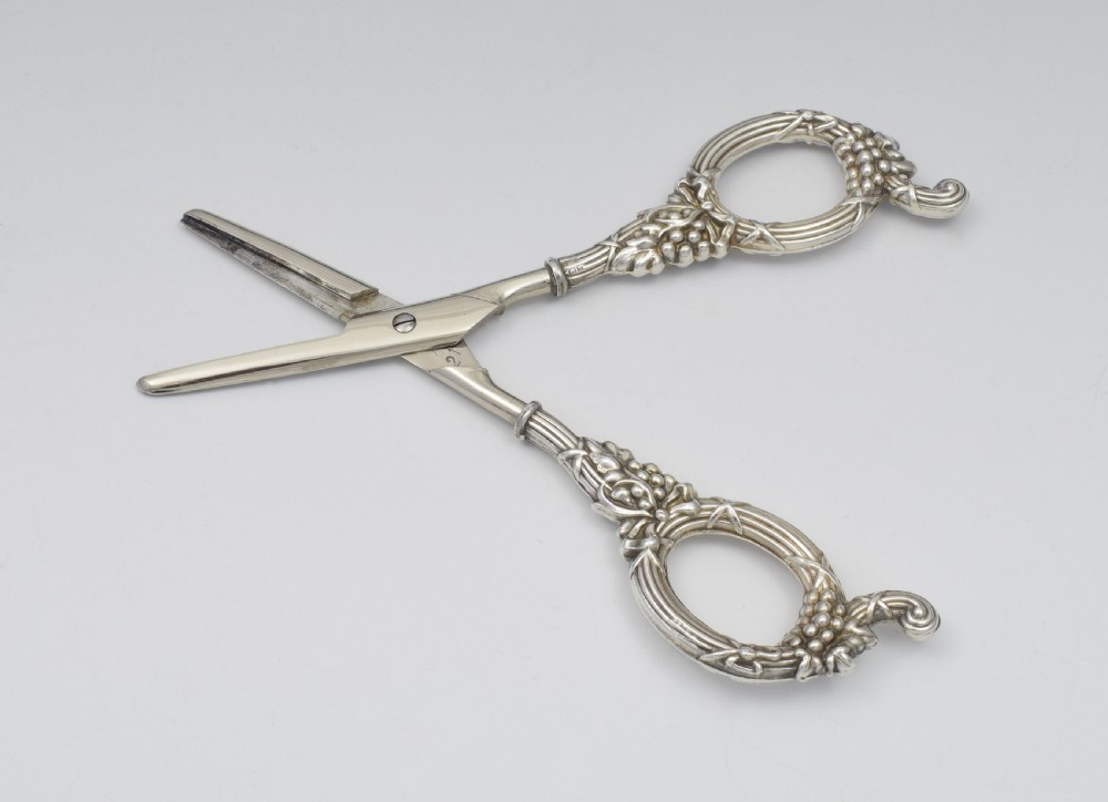 Edwardian Cased Silver Grape Scissors Levi & Salaman View X
