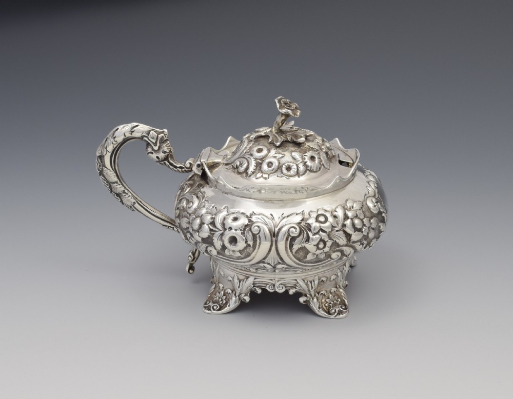 Fine Large William IV Ornate Silver Mustard Pot John, Henry & Charles Lias View II