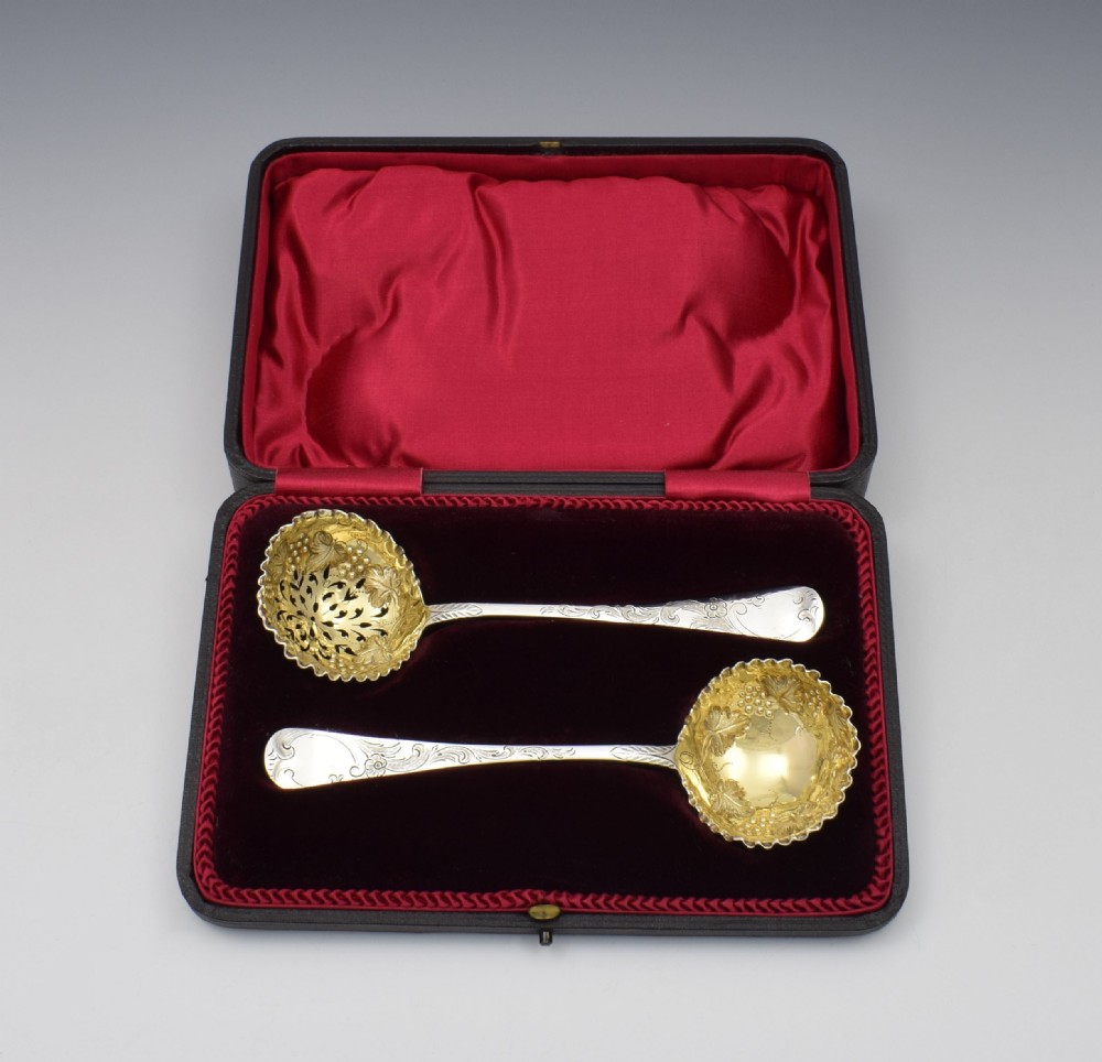 Cased Set Exeter Silver Strawberry Set - Dessert Berry Fruit Spoons
