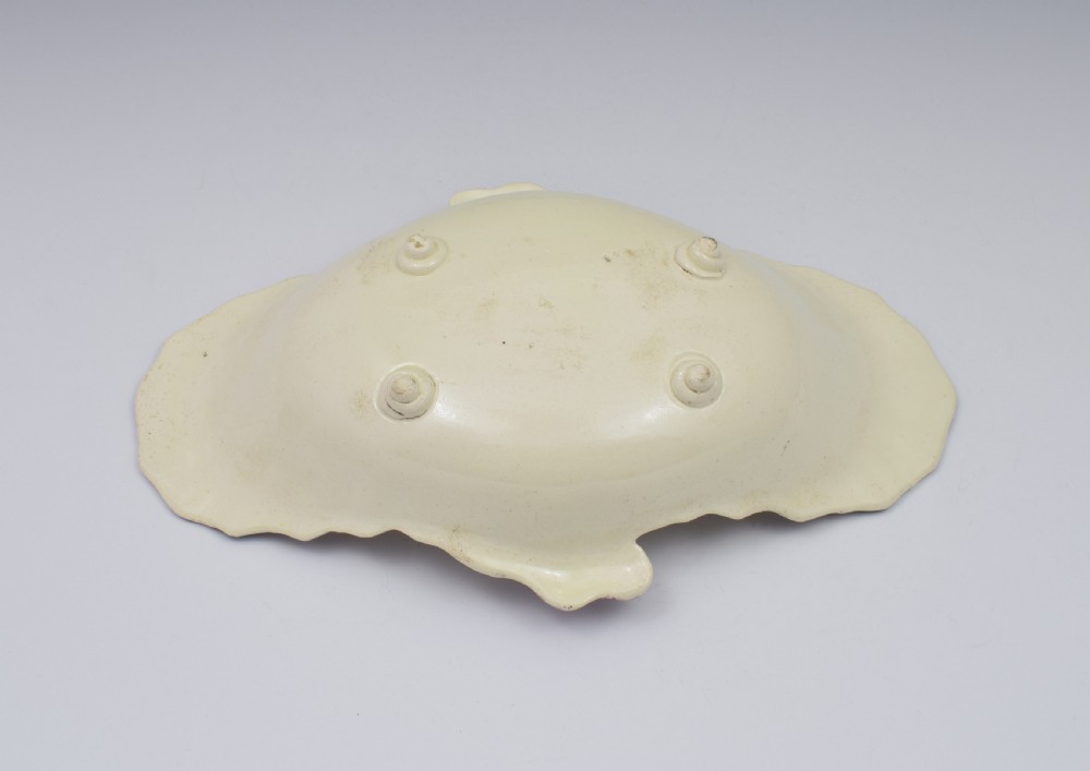18th Century Neale & Co. Creamware Shell Dessert Dish Puce Classical Ruins View VIII