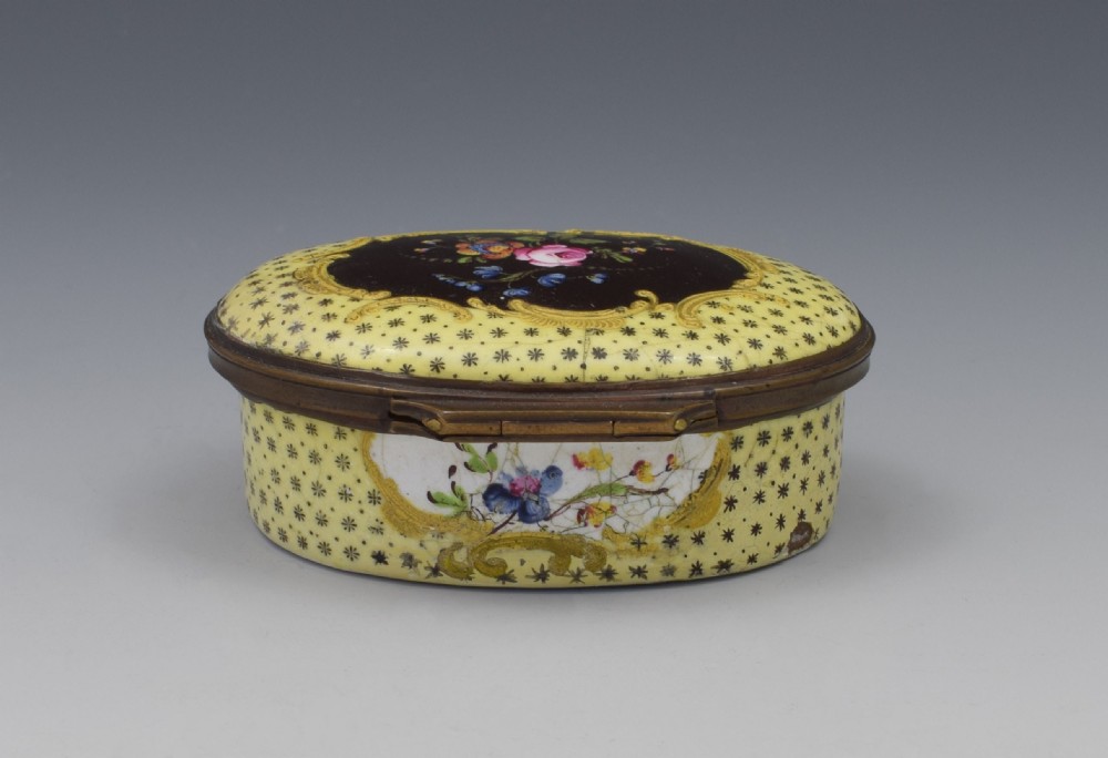 Large South Staffordshire Bilston Yellow Enamel Snuff Box View V