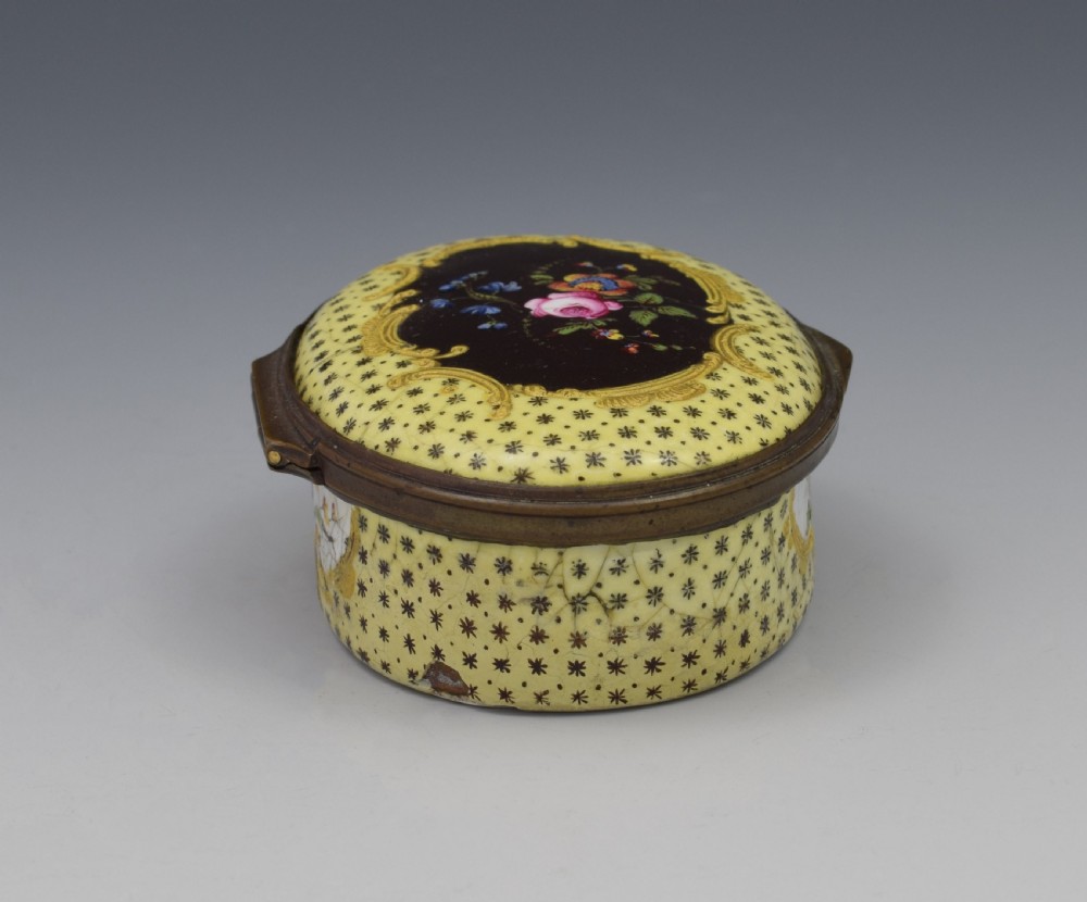 Large South Staffordshire Bilston Yellow Enamel Snuff Box View VII