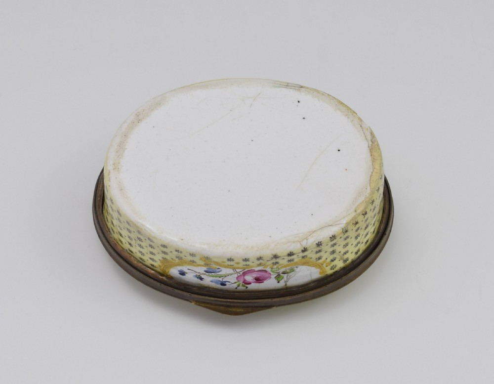 Large South Staffordshire Bilston Yellow Enamel Snuff Box View VIII