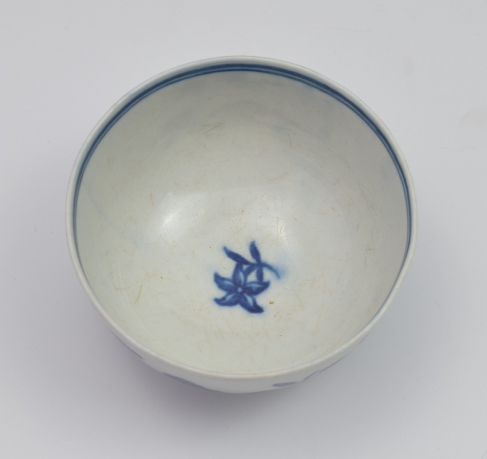 First Period Worcester Porcelain Three Flowers Pattern Tea Bowl c.1775 View V