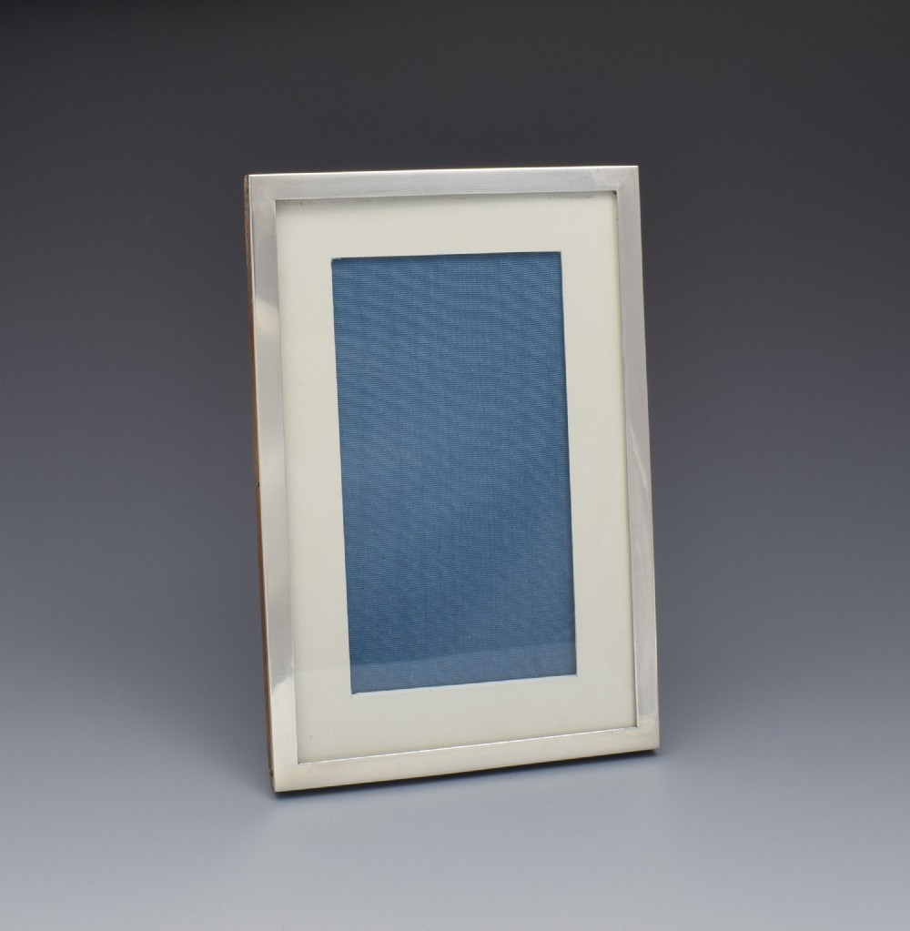 George V Plain Silver Easel Back Photograph Frame 1913