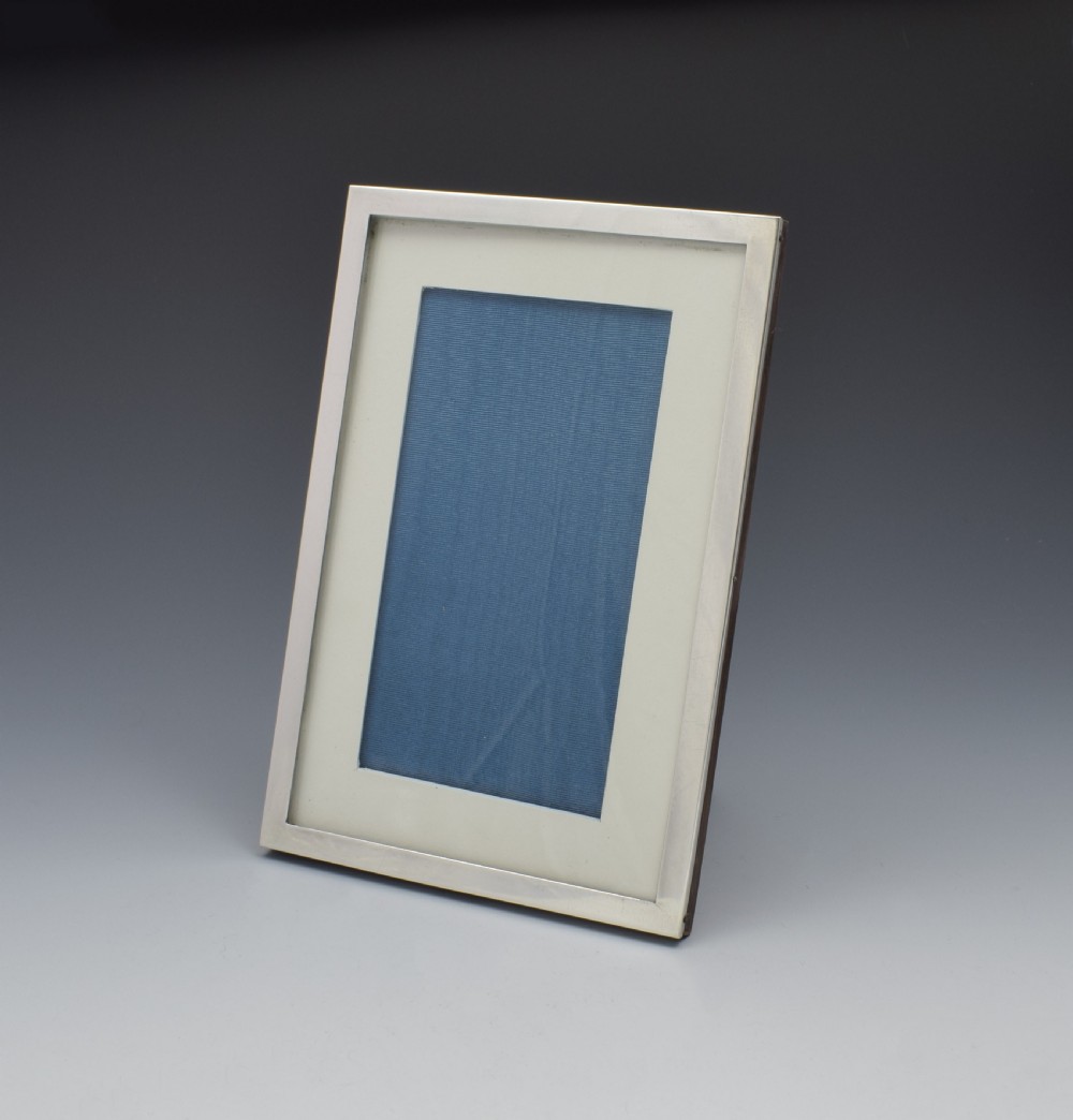 George V Plain Silver Easel Back Photograph Frame 1913 View VI