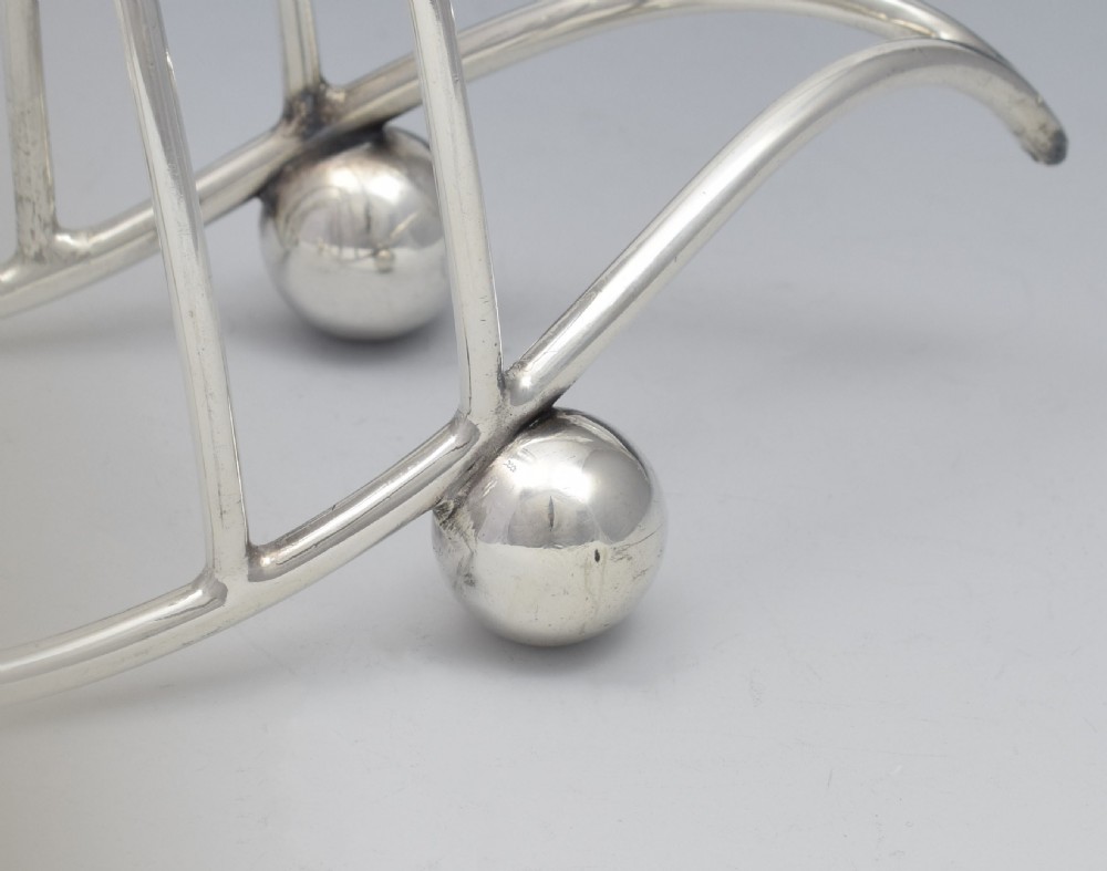 Novelty Curved 4 Slice Silver Toast Rack 1911 Lee & Wigfull View XI