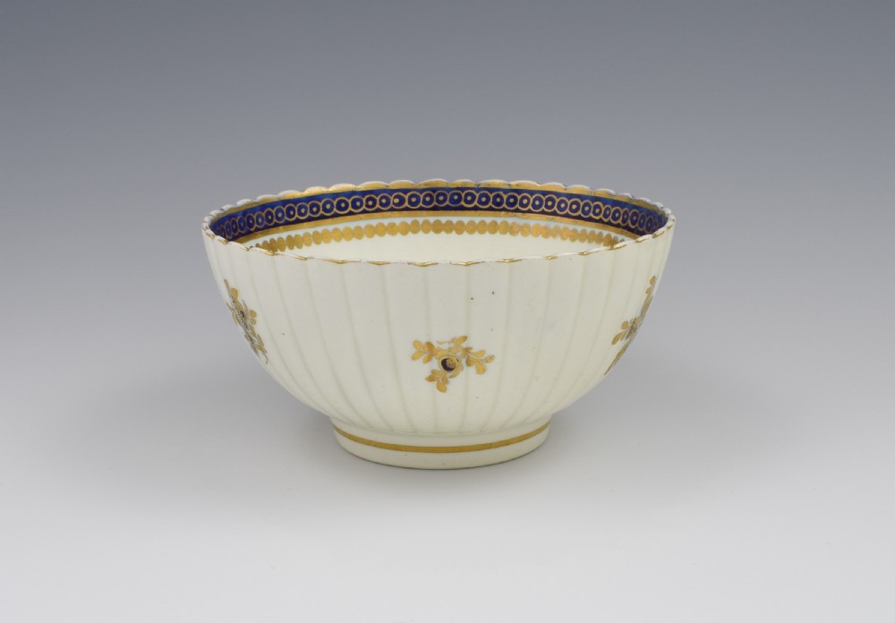 Caughley Porcelain Fluted Slop Bowl Dresden Flowers c.1785 View V