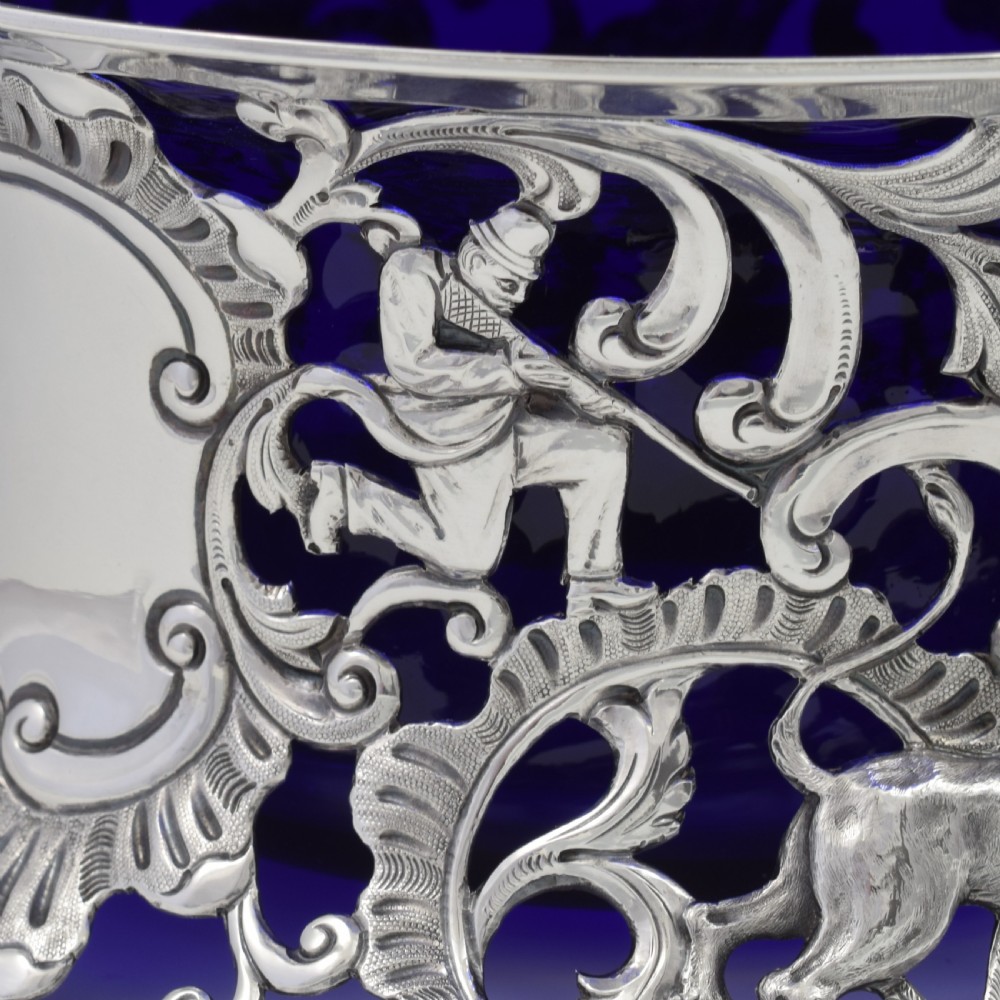 Large Victorian Irish Silver Dish (Potato) Ring Wakely & Wheeler Wild Animals View IX