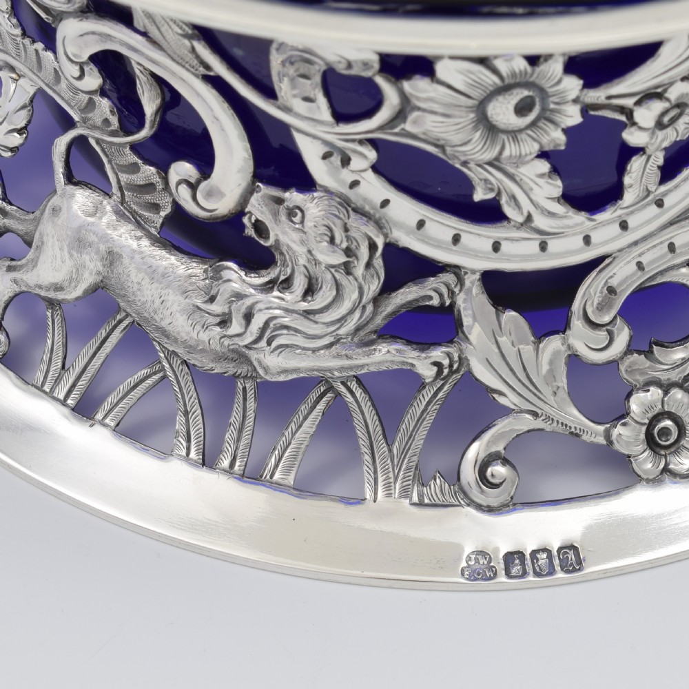Large Victorian Irish Silver Dish (Potato) Ring Wakely & Wheeler Wild Animals View XVI