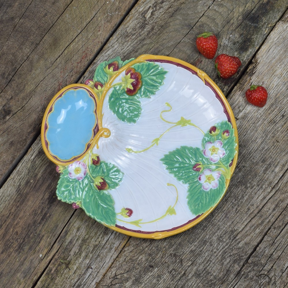 Minton Majolica Strawberry Server Dish White Ground 1872 View X