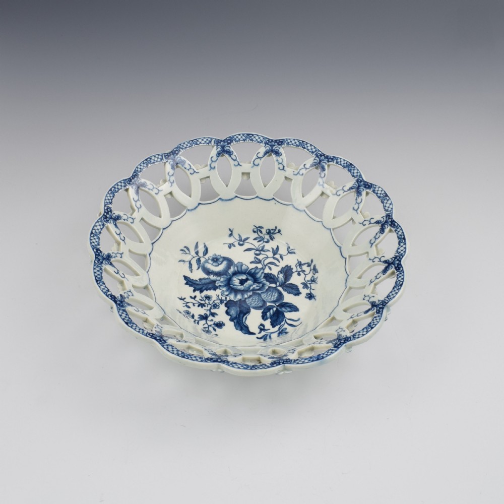 Large First Period Worcester Porcelain Pine Cone Pattern Basket c.1775 View III