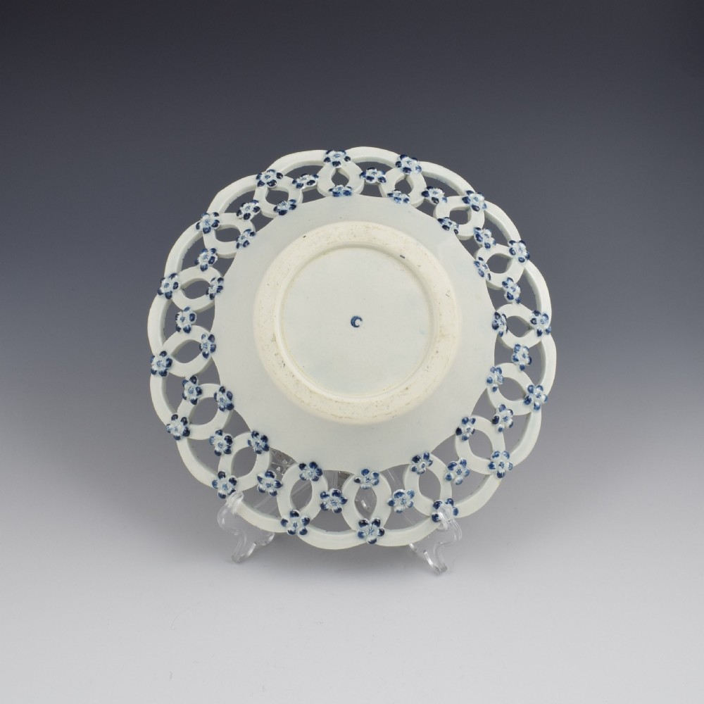Large First Period Worcester Porcelain Pine Cone Pattern Basket c.1775 View V