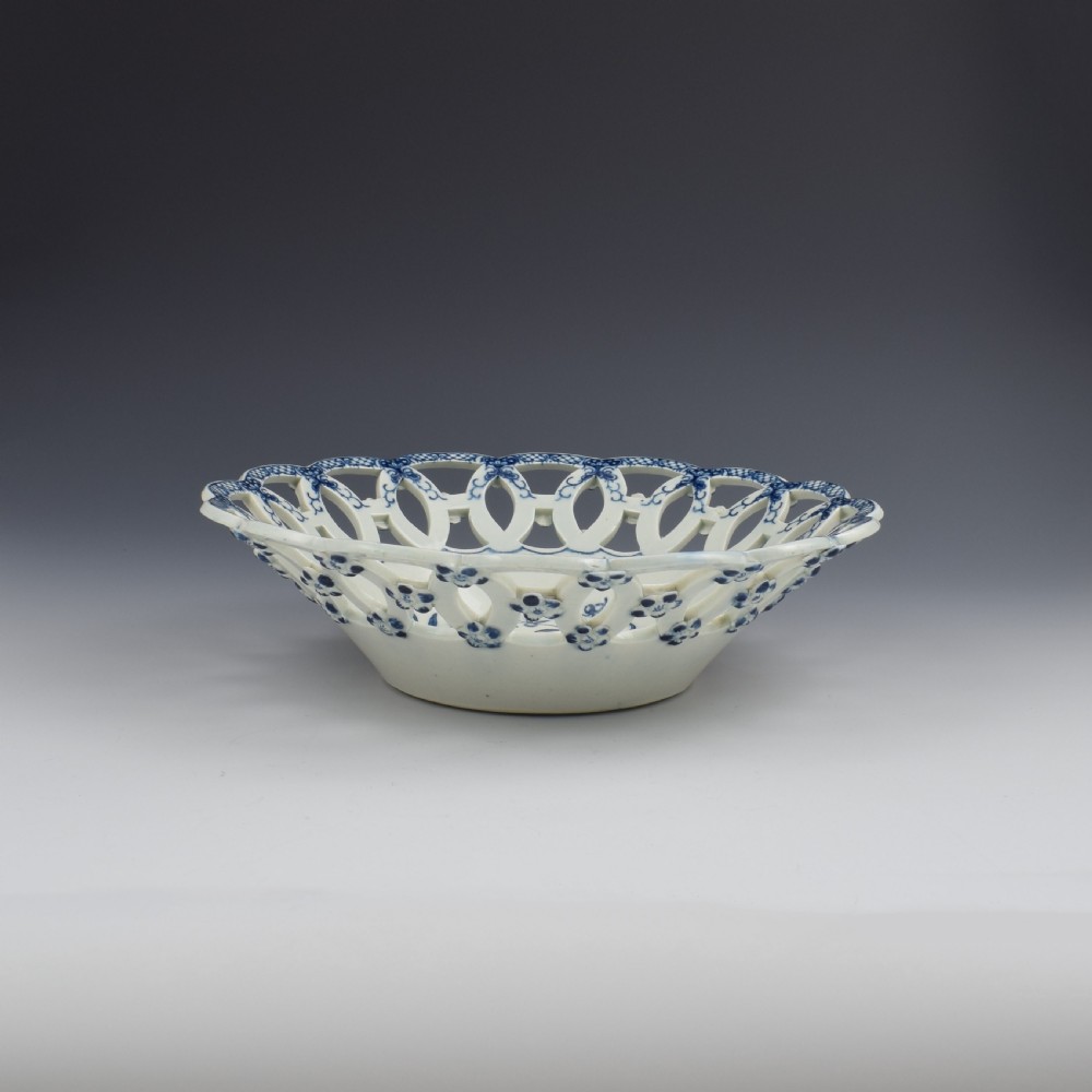 Large First Period Worcester Porcelain Pine Cone Pattern Basket c.1775 View VI