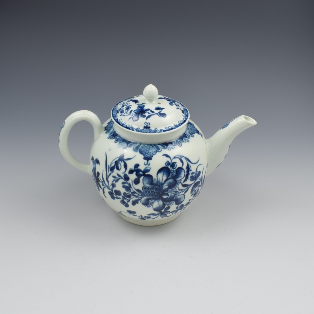Large First Period Worcester Porcelain Mansfield Pattern Teapot c.1775 View IV