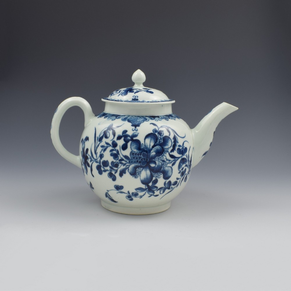 Large First Period Worcester Porcelain Mansfield Pattern Teapot c.1775 View V