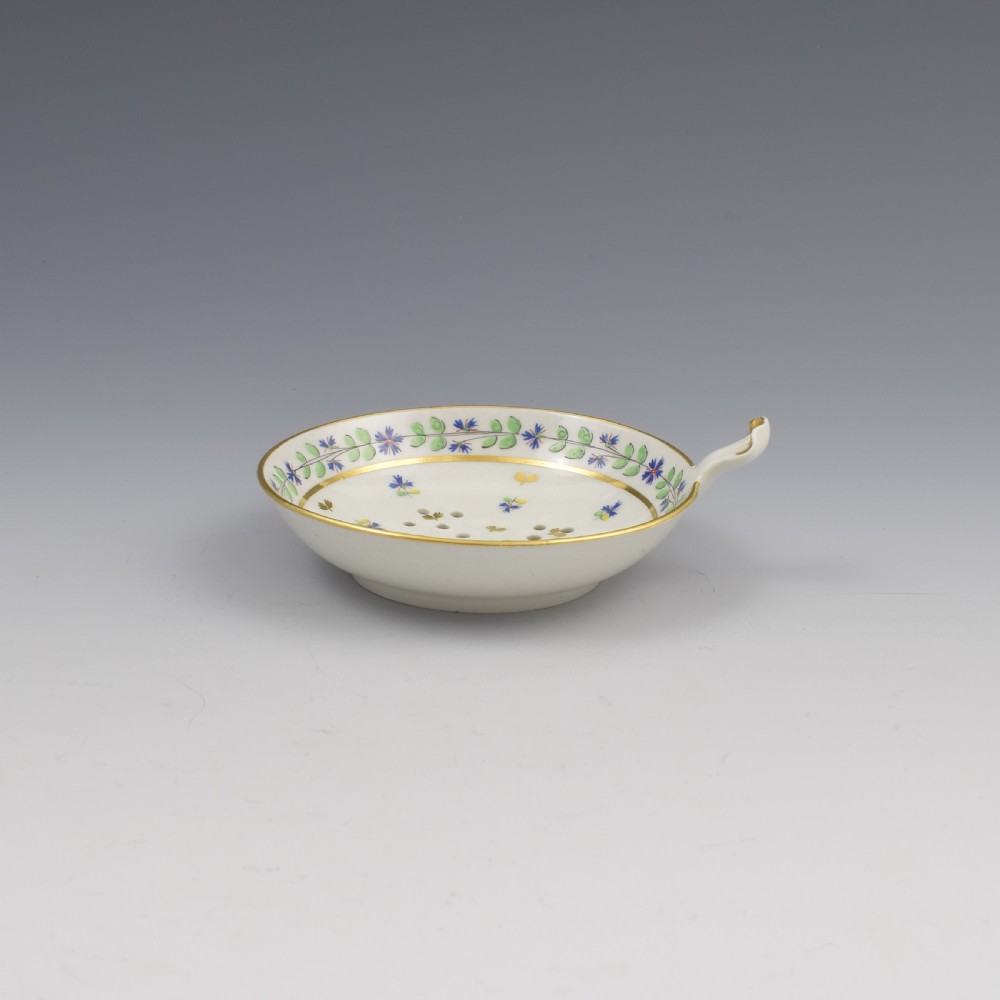 Rare Flight Period Worcester Porcelain Egg Drainer c.1790 View V