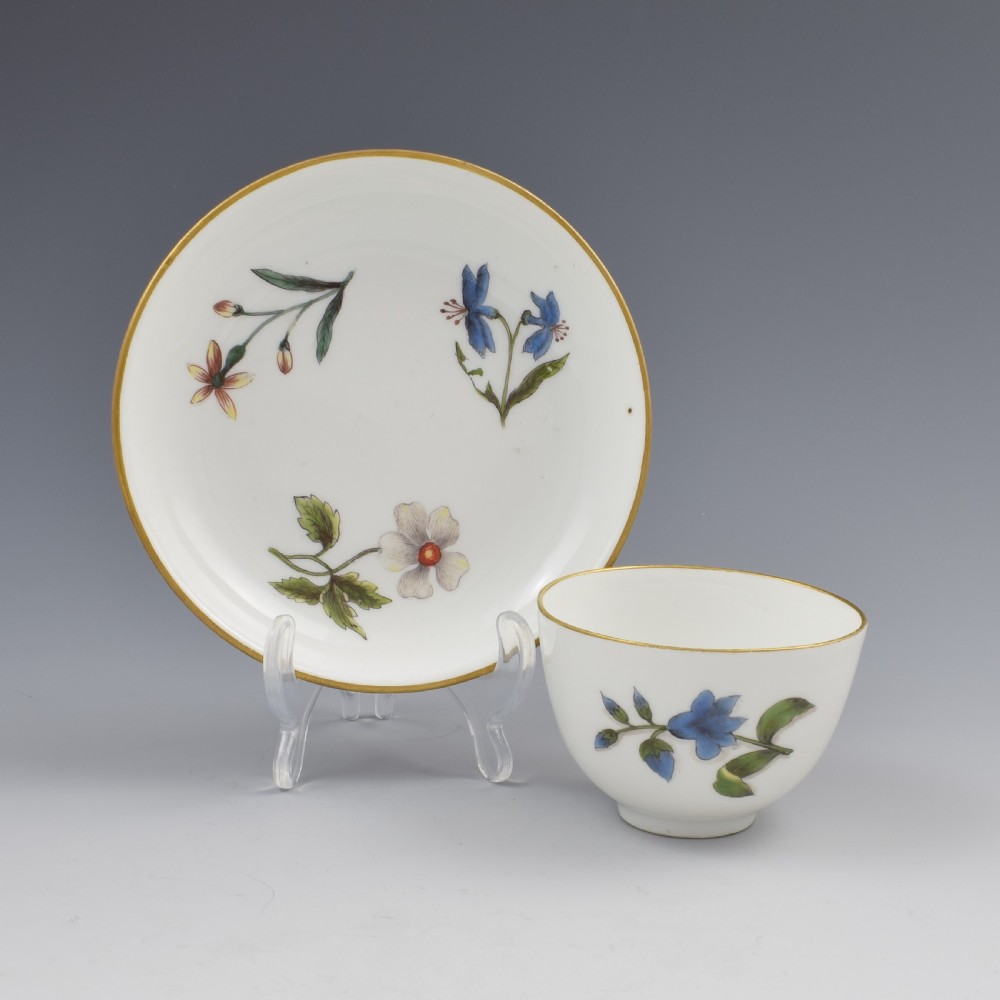 Meissen Botanical Holzschnittblumen Tea Bowl & Saucer c.1740 Woodcut Flowers View II