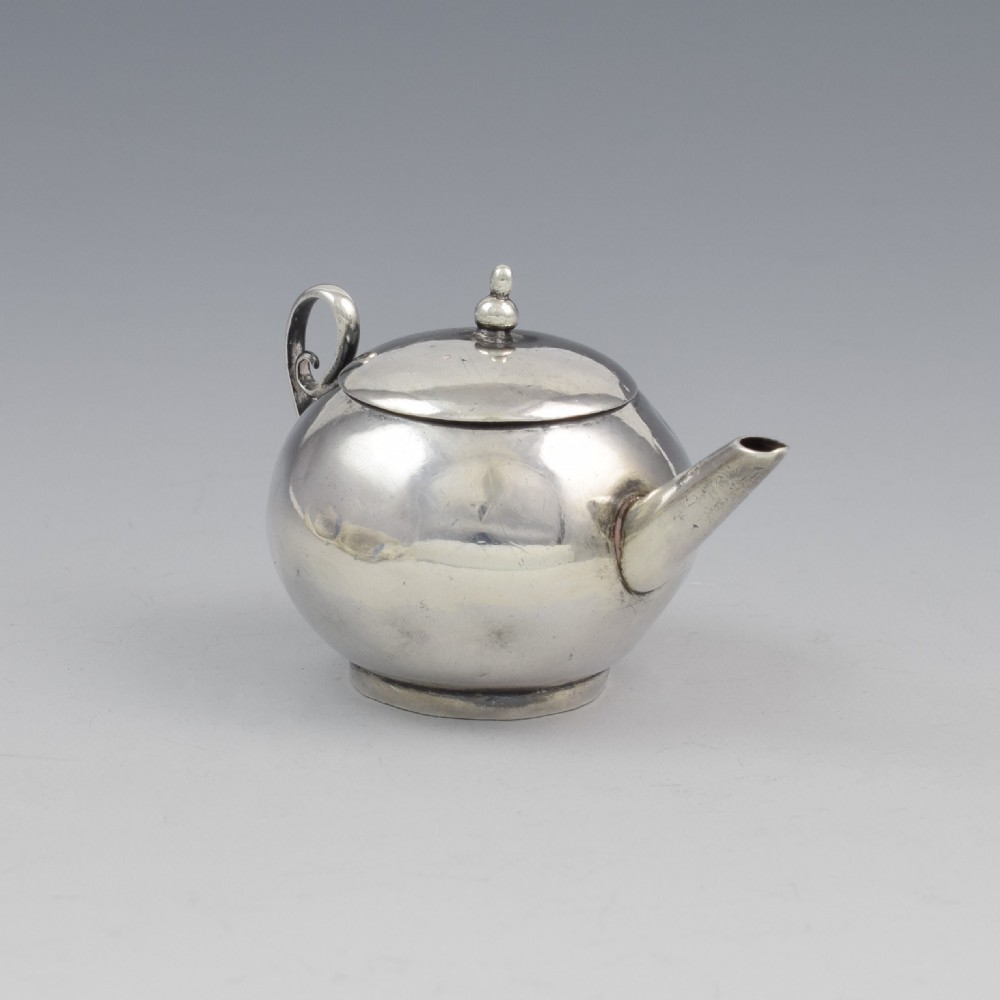 Rare George I Miniature Silver Toy Teapot David Clayton c.1725 View II