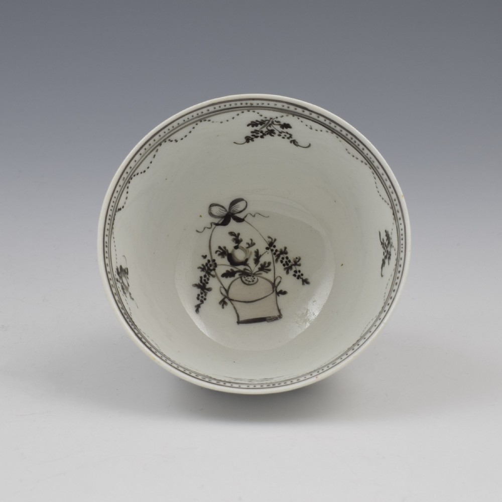 New Hall Porcelain Tea Bowl Pattern 308 Black Enamel Flower Basket c.1790-1800 View II