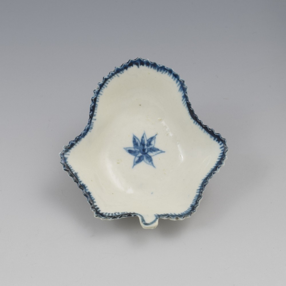 Rare Caughley Porcelain Pickle Leaf Dish Single Flowerhead Pattern  View II