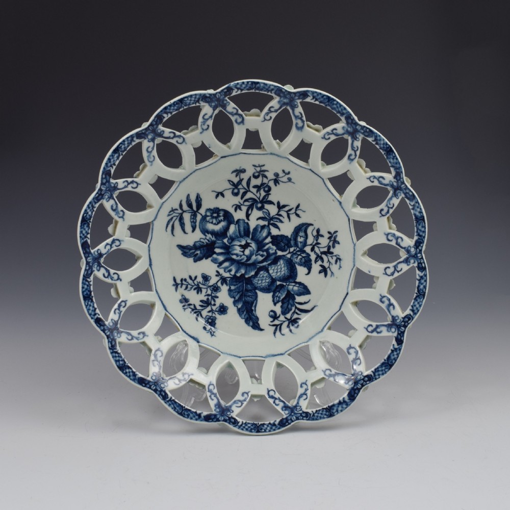 Large First Period Worcester Porcelain Pine Cone Pattern Basket c.1775 View II