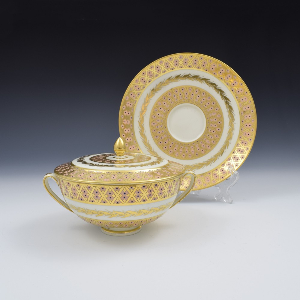 Fine Derby Porcelain Ecuelle Bowl, Cover & Stand Pattern 431
