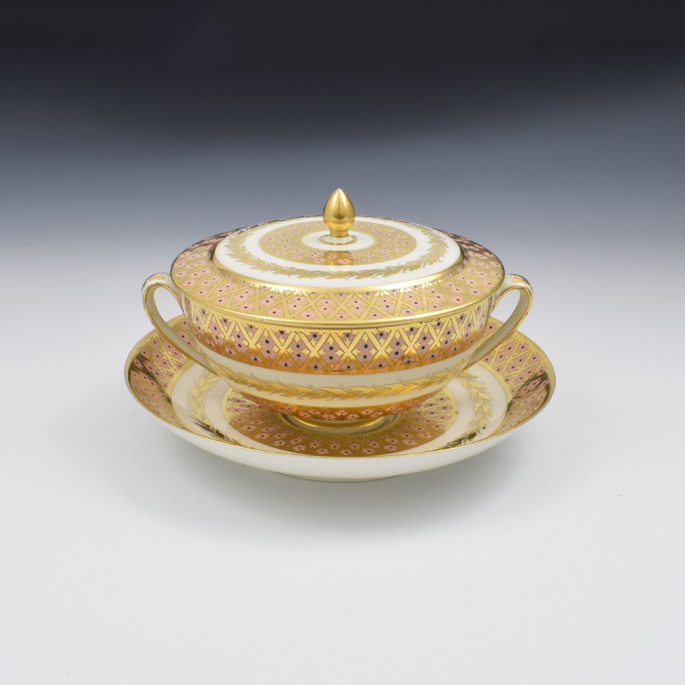 Fine Derby Porcelain Ecuelle Bowl, Cover & Stand Pattern 431 View II