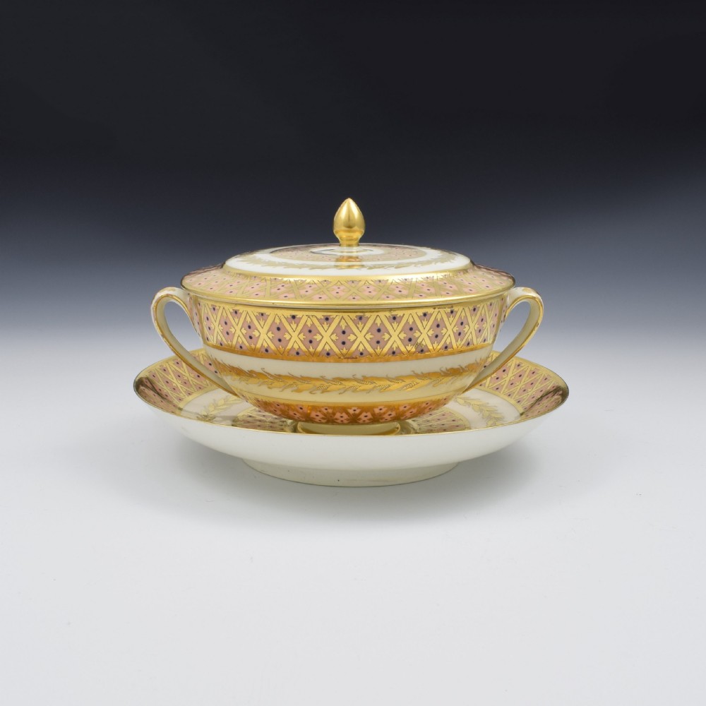 Fine Derby Porcelain Ecuelle Bowl, Cover & Stand Pattern 431 View III