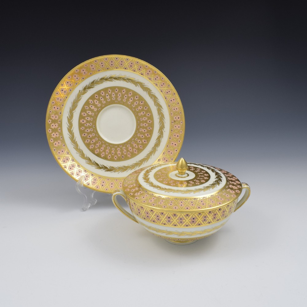 Fine Derby Porcelain Ecuelle Bowl, Cover & Stand Pattern 431 View VI