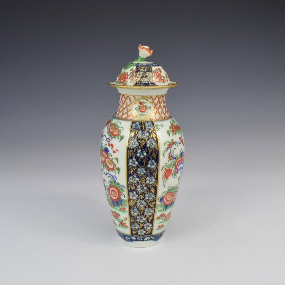 First Period Worcester Porcelain Kakiemon Vase & Cover Ex-Zorensky View V