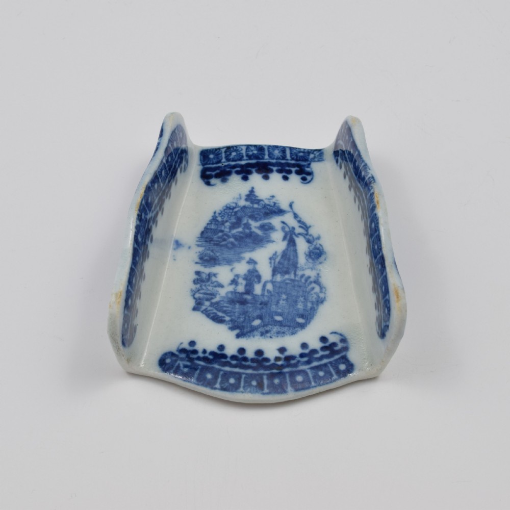Caughley Porcelain Fisherman Asparagus Server c.1785