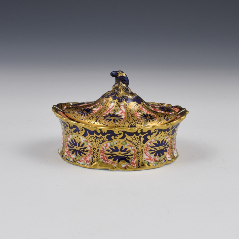 Victorian Royal Crown Derby Imari 1128 Lidded Pot / Trinket Box View II