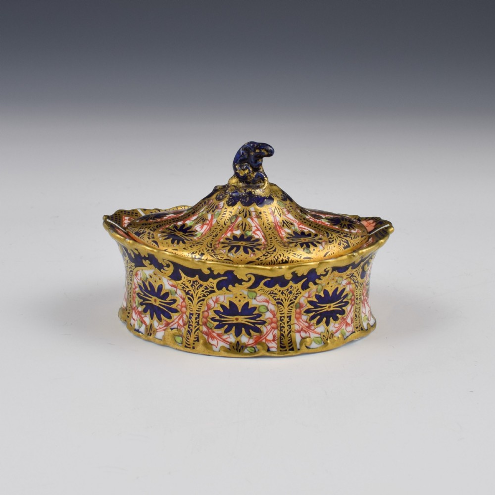 Victorian Royal Crown Derby Imari 1128 Lidded Pot / Trinket Box View IV