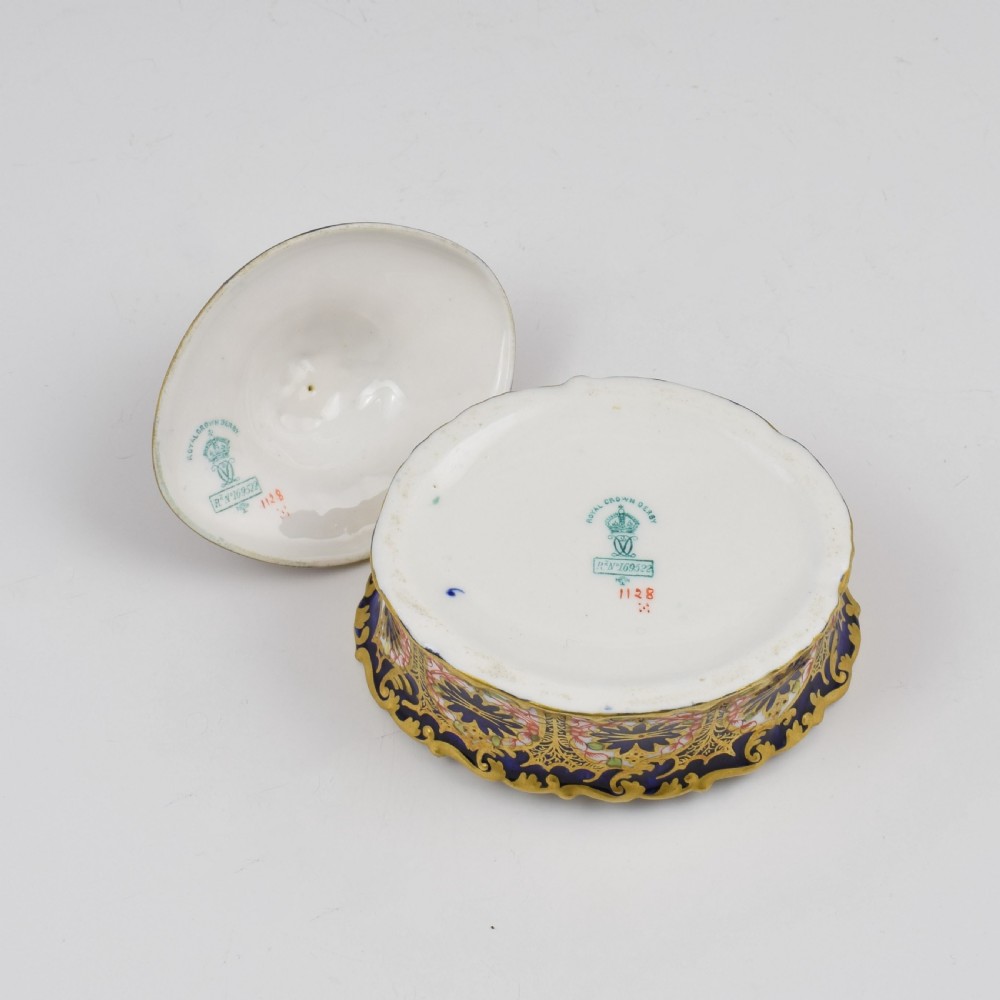 Victorian Royal Crown Derby Imari 1128 Lidded Pot / Trinket Box View VIII