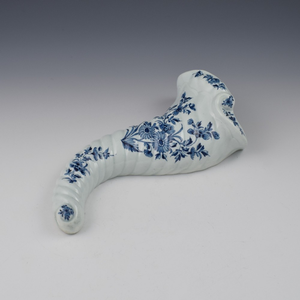 Rare First Period Worcester Porcelain Daisy Pattern Cornucopia Wall Pocket c.1760 View II