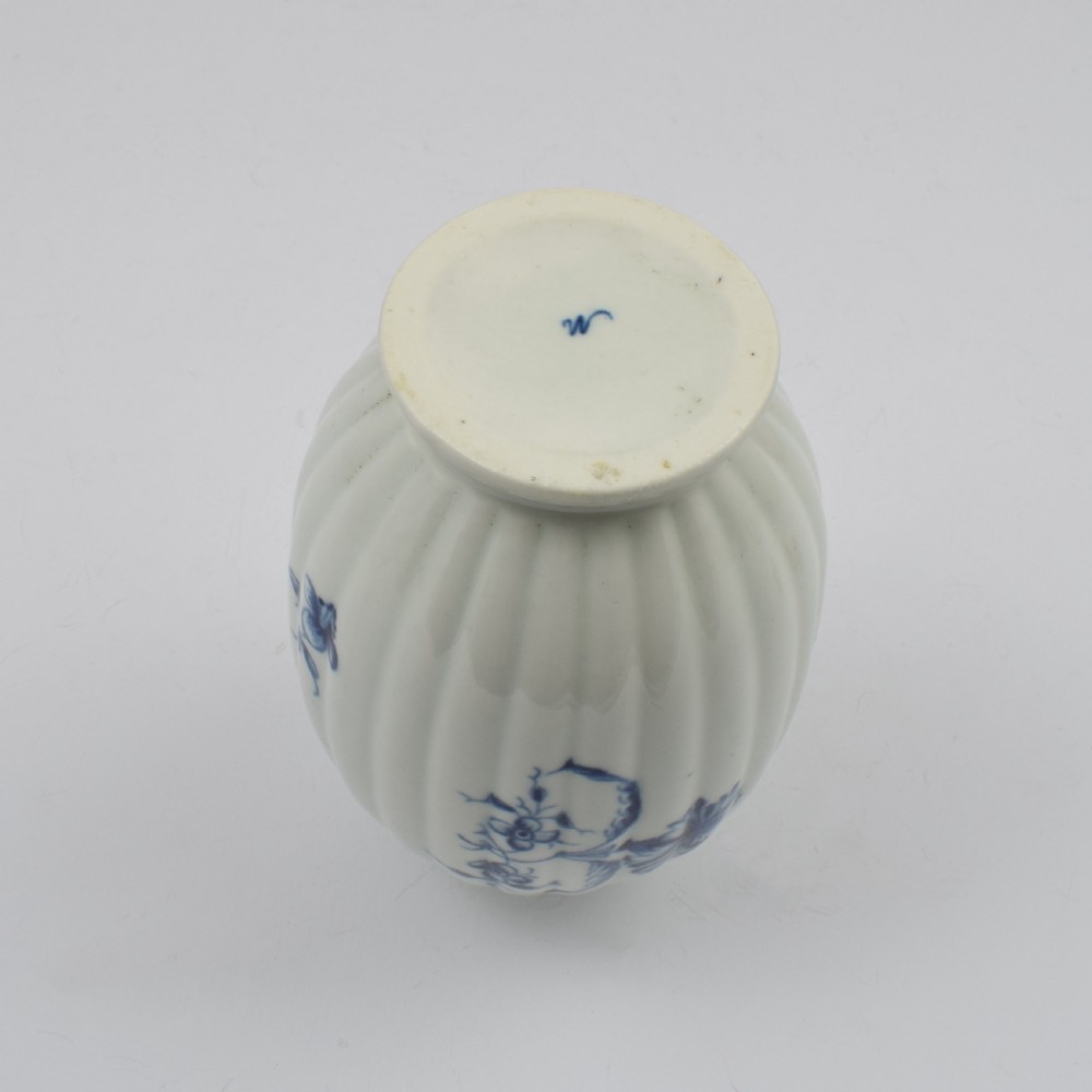 First Period Worcester Porcelain The Gilliflower Pattern Fluted Tea Canister c.1770 View V
