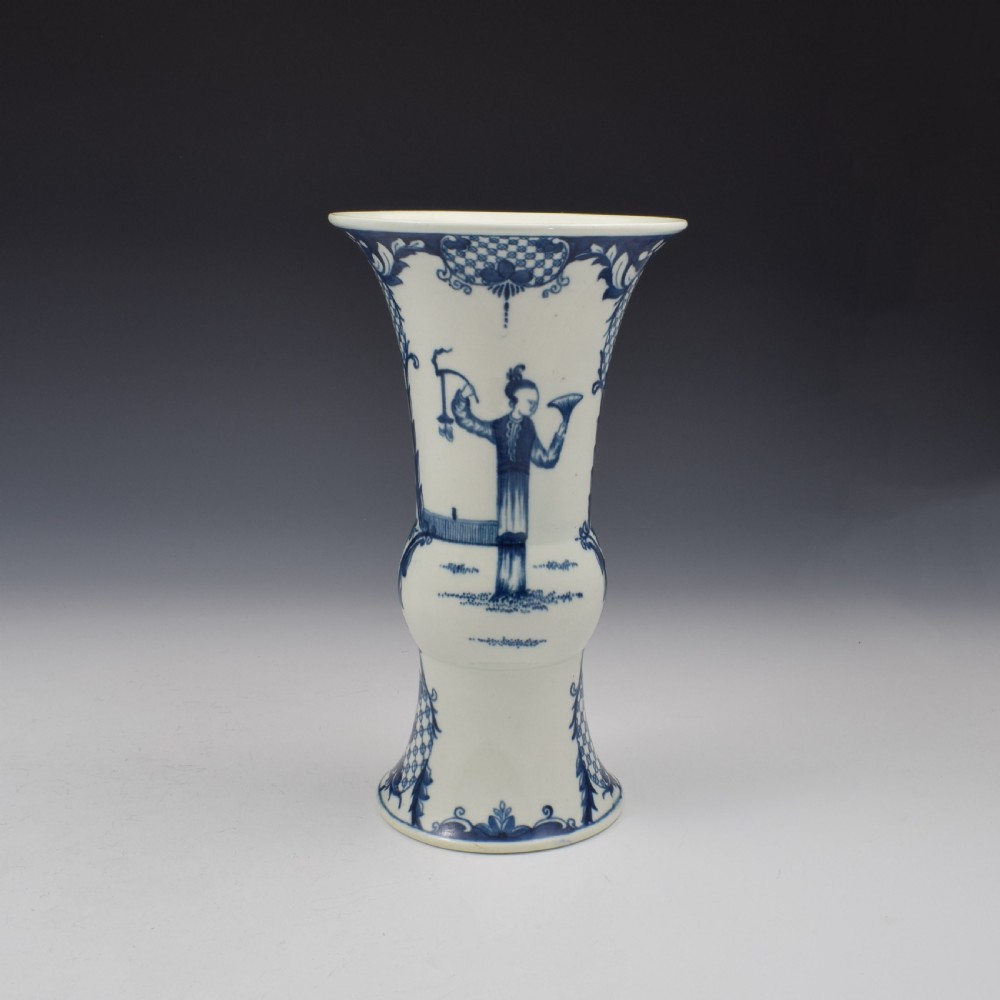 Large First Period Worcester Porcelain Vase Telephone Box Pattern c.1770