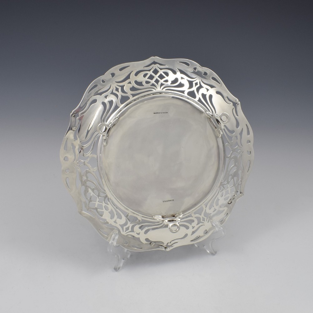 Fine Edwardian Art Nouveau Pierced Silver Comport / Tazza Mappin & Webb View VII
