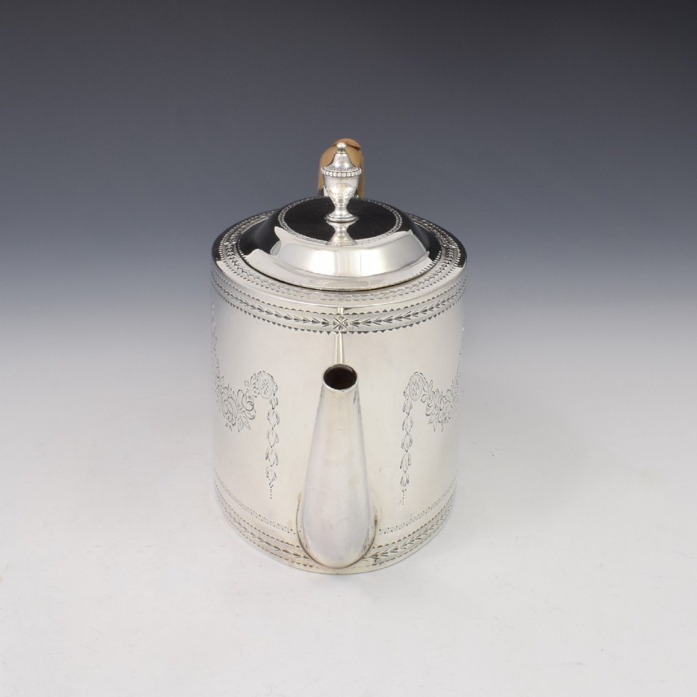 Fine Georgian Silver Oval Teapot 1783 John Kidder View III