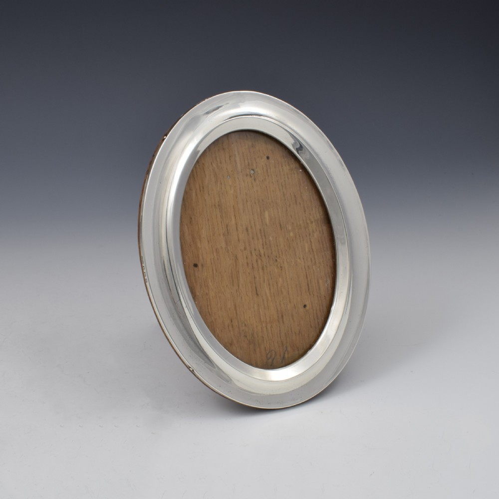 George V Oval Silver Photograph Frame 1916 View II
