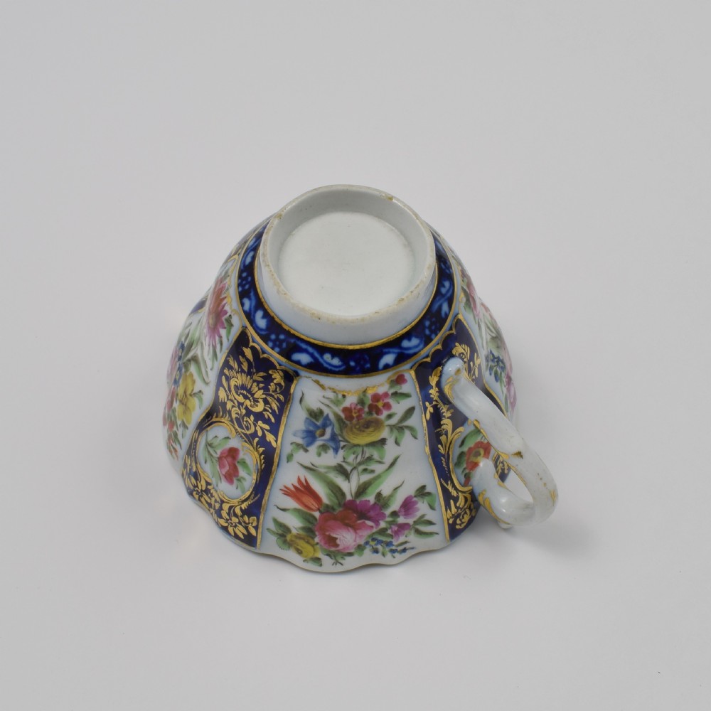 First Period Worcester Porcelain Queen's Pattern Chocolate Cup c.1768 View IX