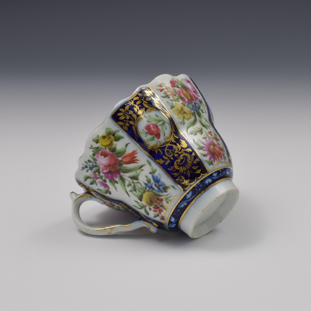 First Period Worcester Porcelain Queen's Pattern Chocolate Cup c.1768 View X