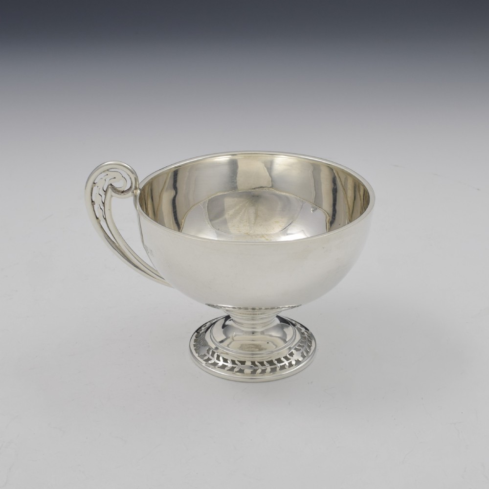 Pretty Art Deco Silver Pedestal Christening Cup / Mug Chester 1928 View VI