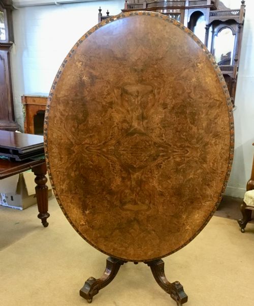 Victorian Walnut Oval Pedestal Table