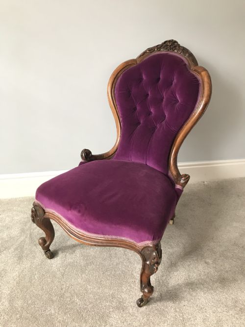 Victorian Walnut Button Back Salon Chair Circa 1875