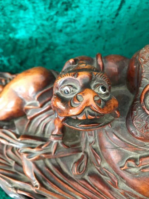 AN AMUSING RECLINING FIGURE OF A CORPULENT BUDDHA CHINESE SCULPTURE CIRCA 1900 - ADDITIONAL PHOTO 1