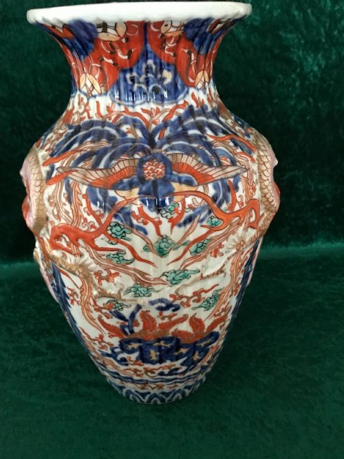 RIBBED AND MOULDED IMARI VASE CIRCA 1900 - ADDITIONAL PHOTO 6